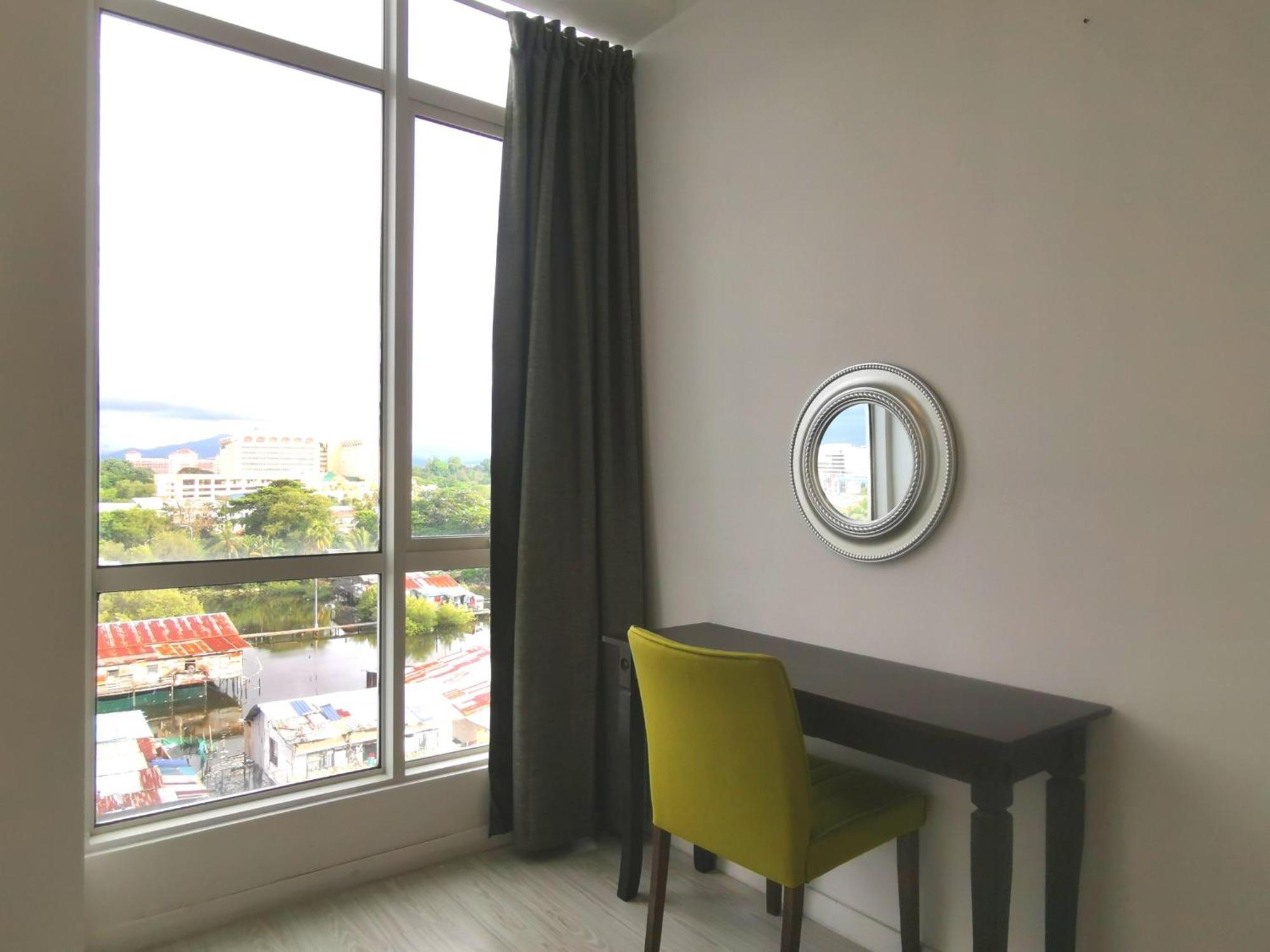 68sqm 2 bedroom, 1 Private bathroom شقة in مقاطعة الأعمال المركزية كوتا كينابالو الغرفة الصورة